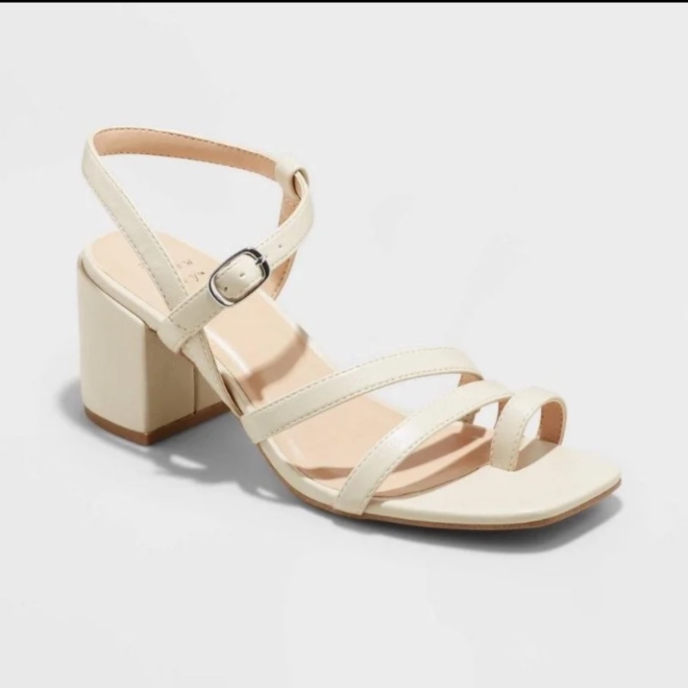 ✨A New Day Square Toe Strappy Sandal Heels✨